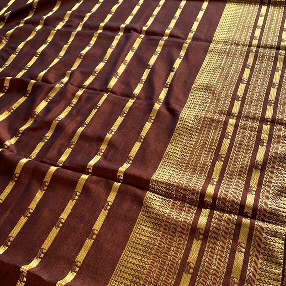 Thai Wrap Sarong - Picture 5 of 5